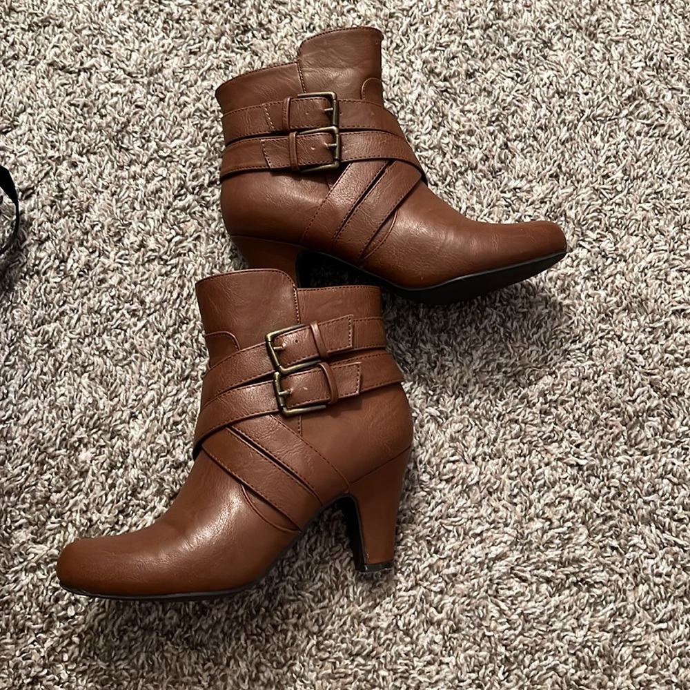Sheikh Booties - Picture 3 of 4